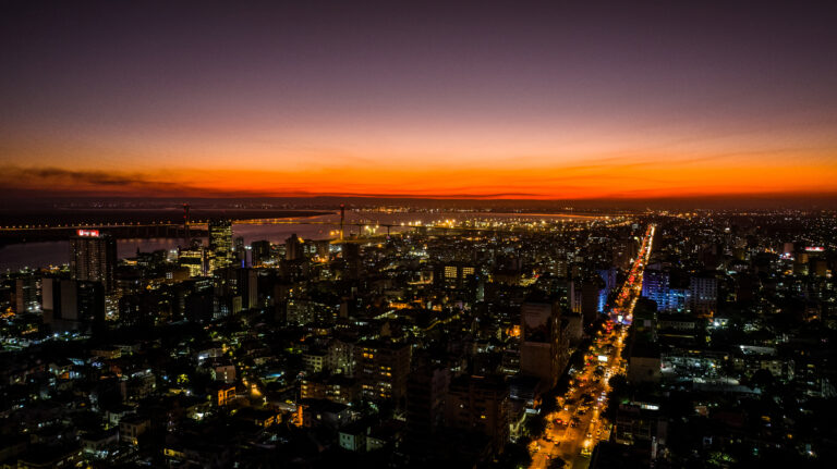 Maputo is the capital, and largest city of Mozambique. Imagen de Bruno para Adobe Stock