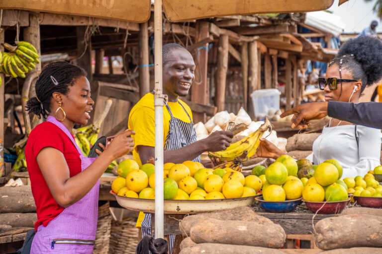 Mercado local. Imagen Adobe Stock